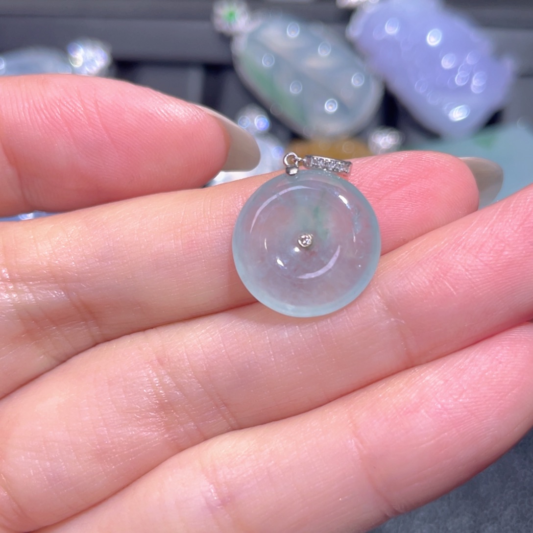 颈饰18K金镶嵌翡翠翡翠