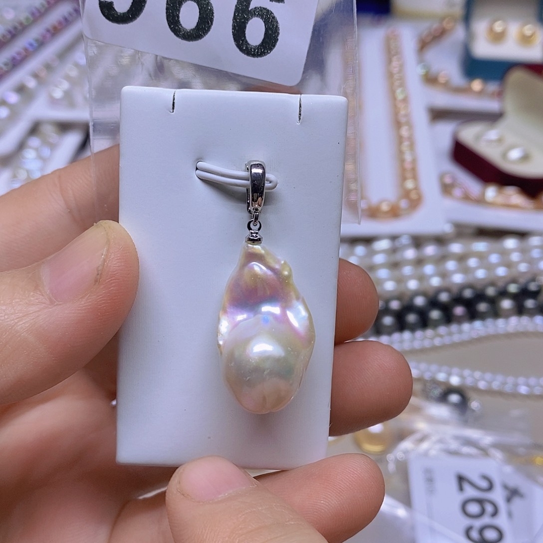 颈饰未镶嵌淡水珍珠