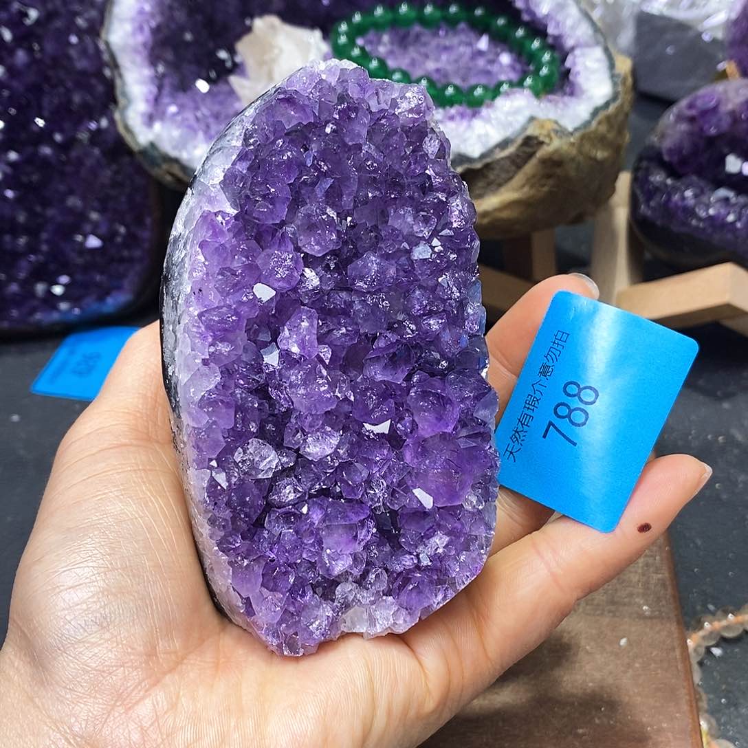 水晶大型摆件（非配饰）未镶嵌