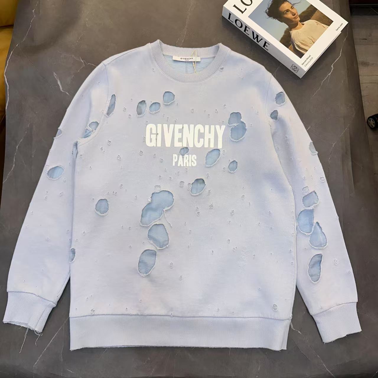 95新 Givenchy/纪梵希    GIVENCHY  蓝色卫衣   M码 