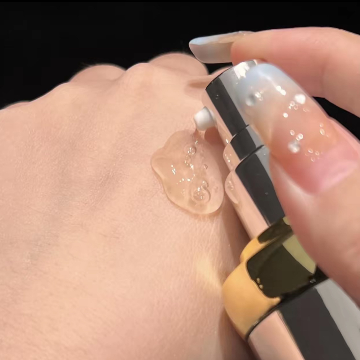 瑞   多肽精华刷