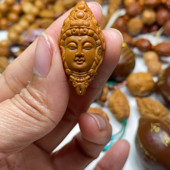 吊坠猴头核桃观音