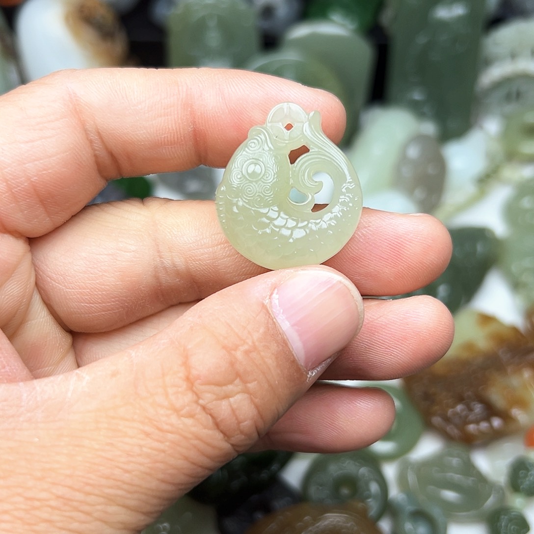 和田玉吊坠未镶嵌