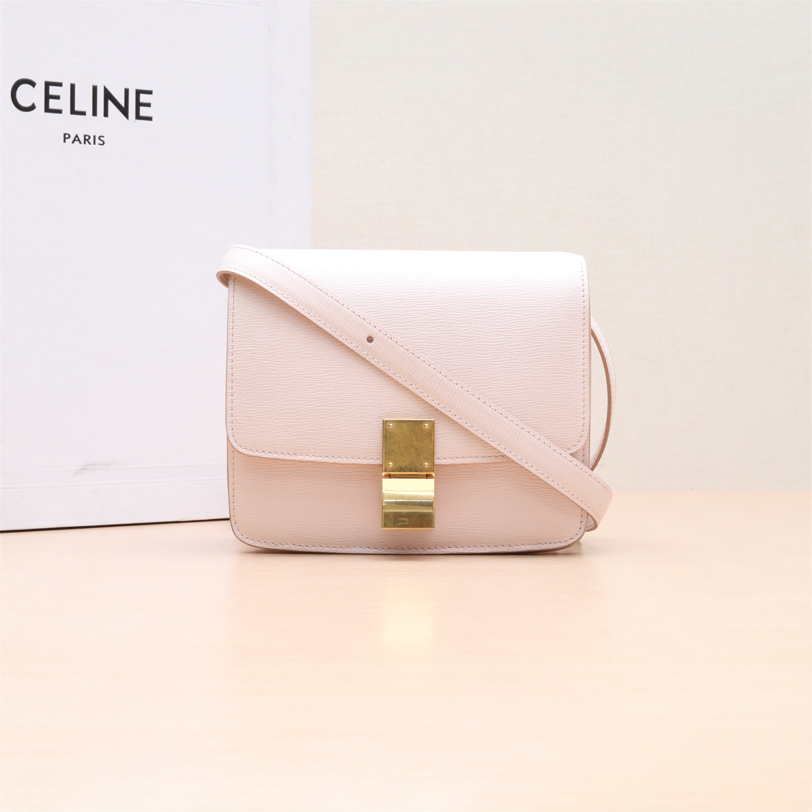95新 Celine/思琳 小花黑黑Classic Box 小号 裸粉色 皮革C包