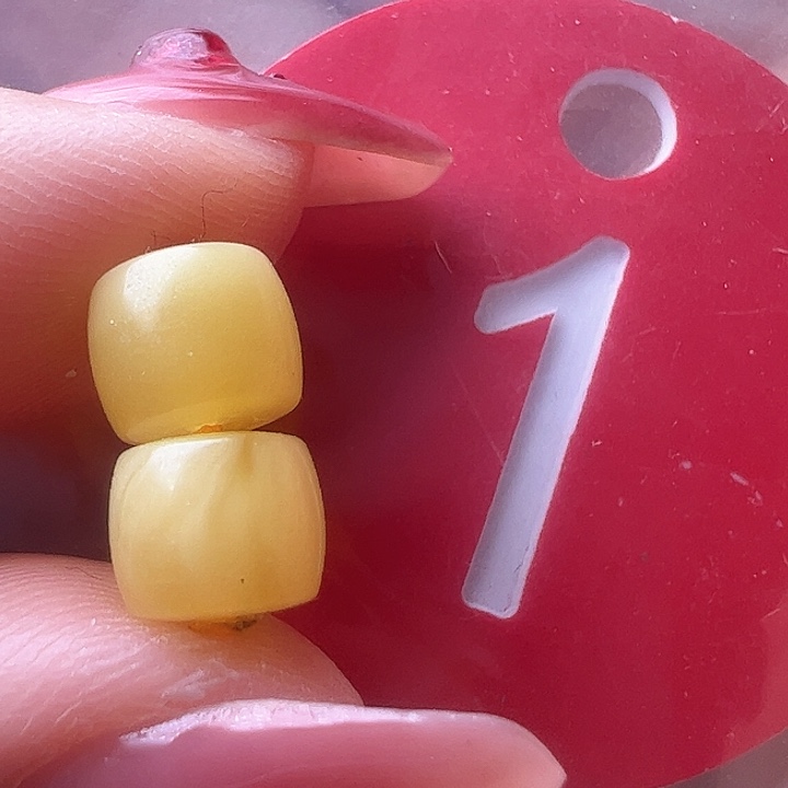 蜜蜡裸石未镶嵌7mm 直切