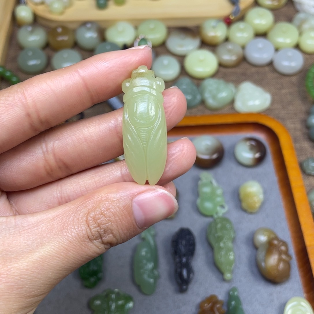 未镶嵌和田玉手链