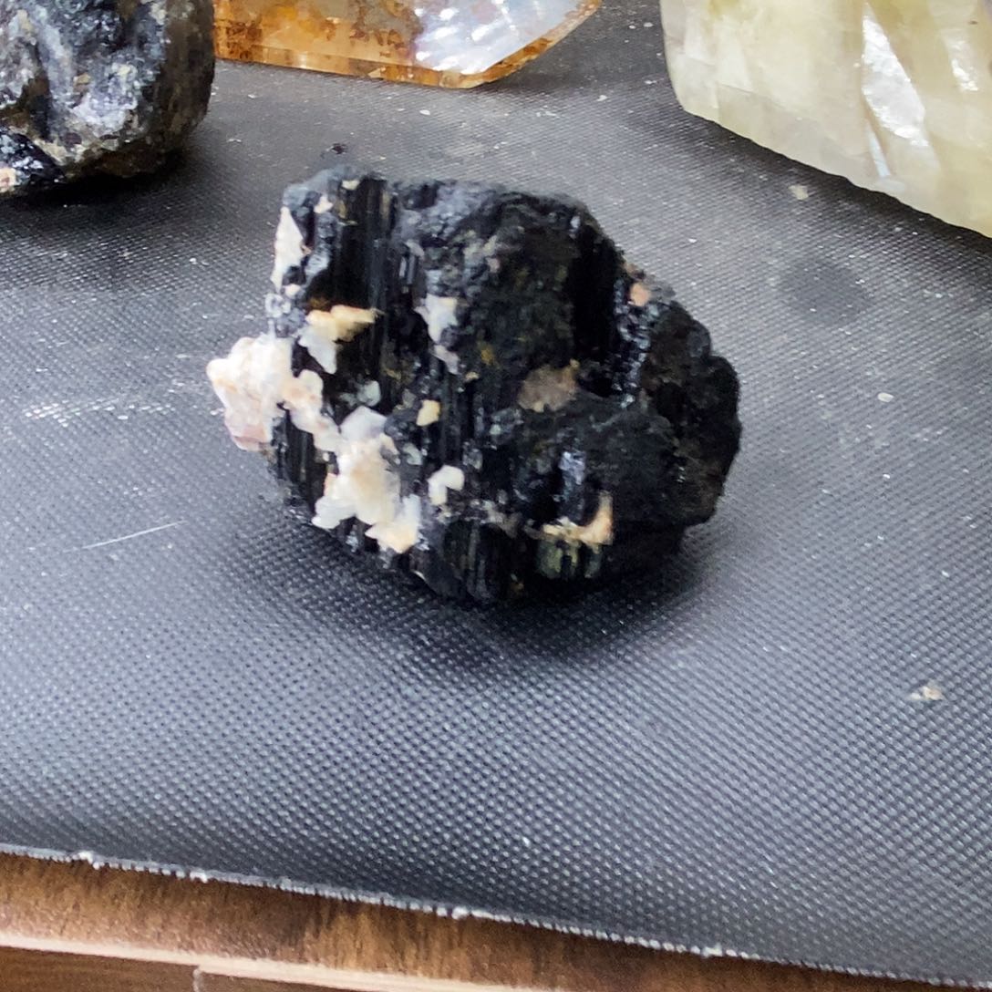 珠宝半成品未镶嵌水晶