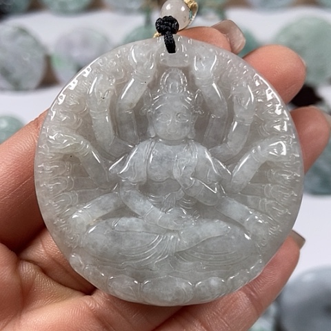 翡翠颈饰未镶嵌千手观音福利