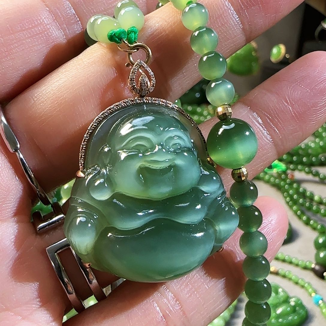 和田玉（碧玉）颈饰18K金镶嵌