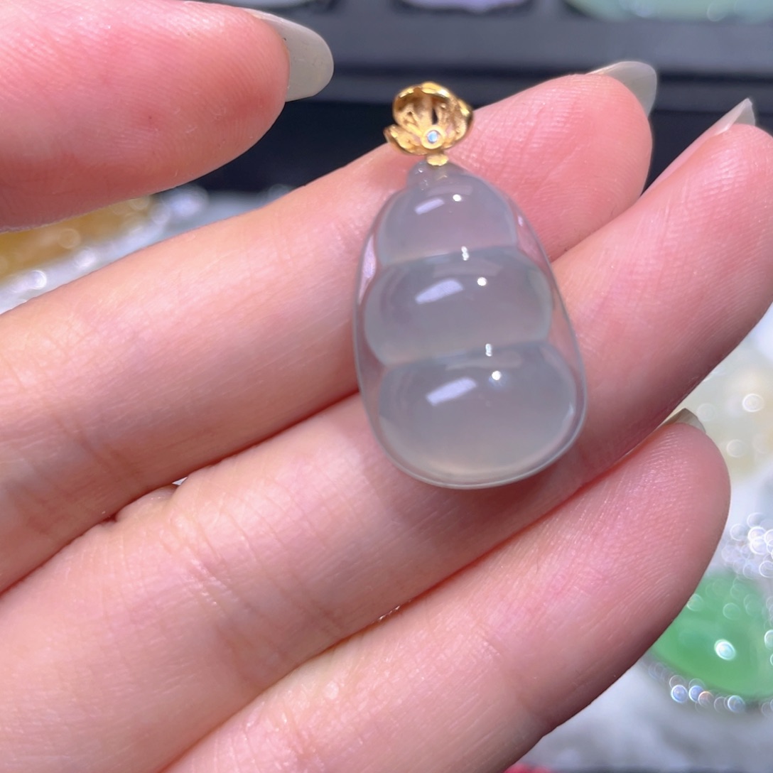 颈饰18K金镶嵌翡翠翡翠