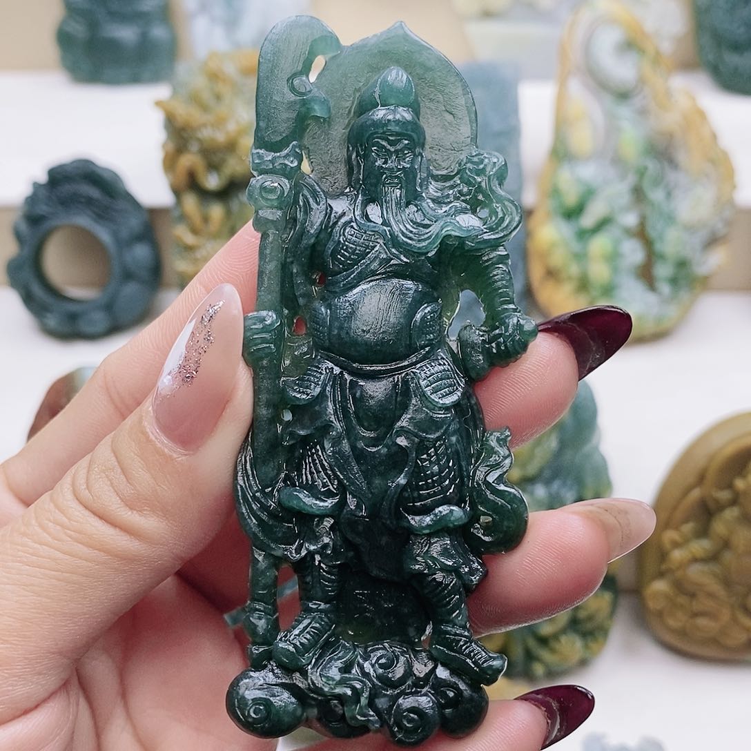 未镶嵌定制翡翠关公