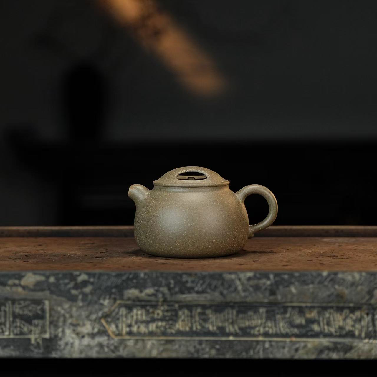 黄龙山原矿零添加青段复刻胡娇娇【牛盖】容量135毫升宜兴紫砂壶