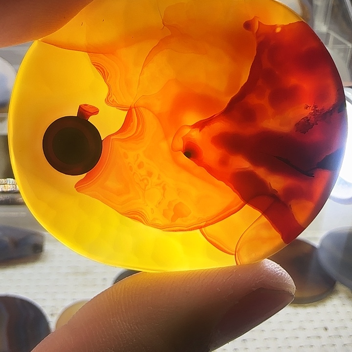 玛瑙/玉髓未镶嵌珠宝奇石