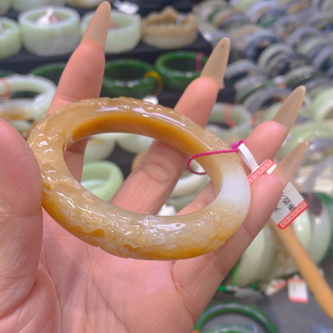 未镶嵌手镯和田玉