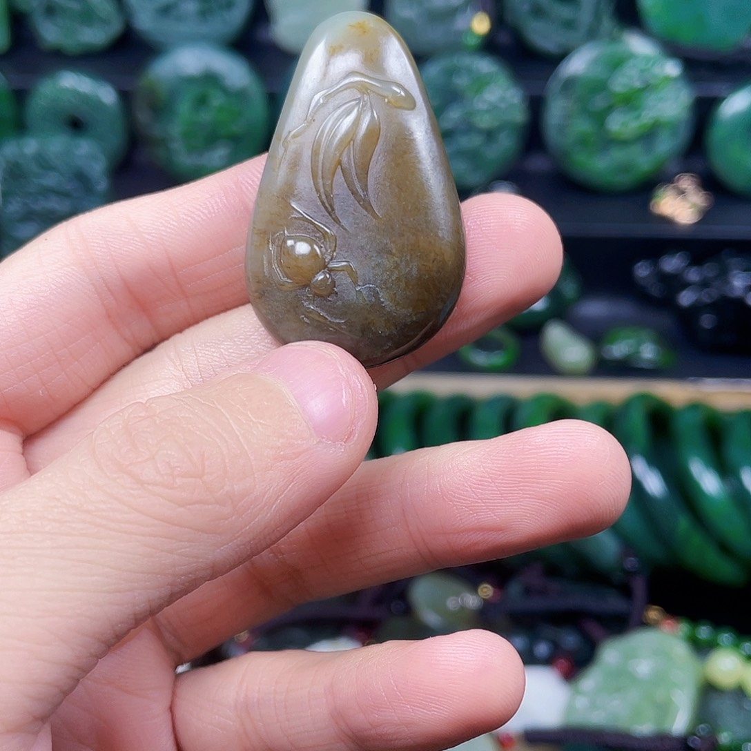 和田玉未镶嵌珠宝半成品