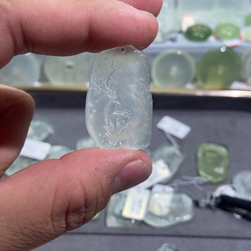 【闪购商品】蛇纹石玉颈饰未镶嵌天***貓