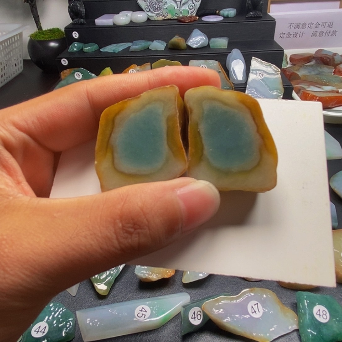 定制翡翠未镶嵌一对