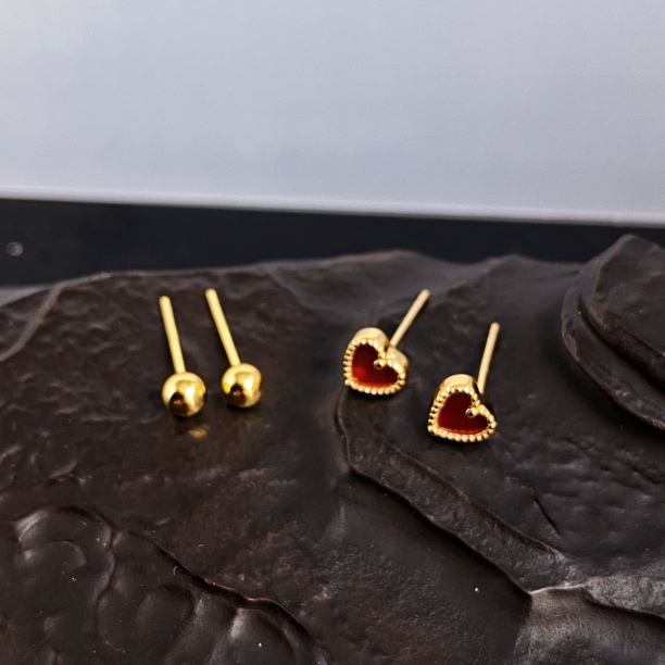 925银耳饰 轻奢高级感豆豆红色桃心养耳洞耳钉05201924/3002828