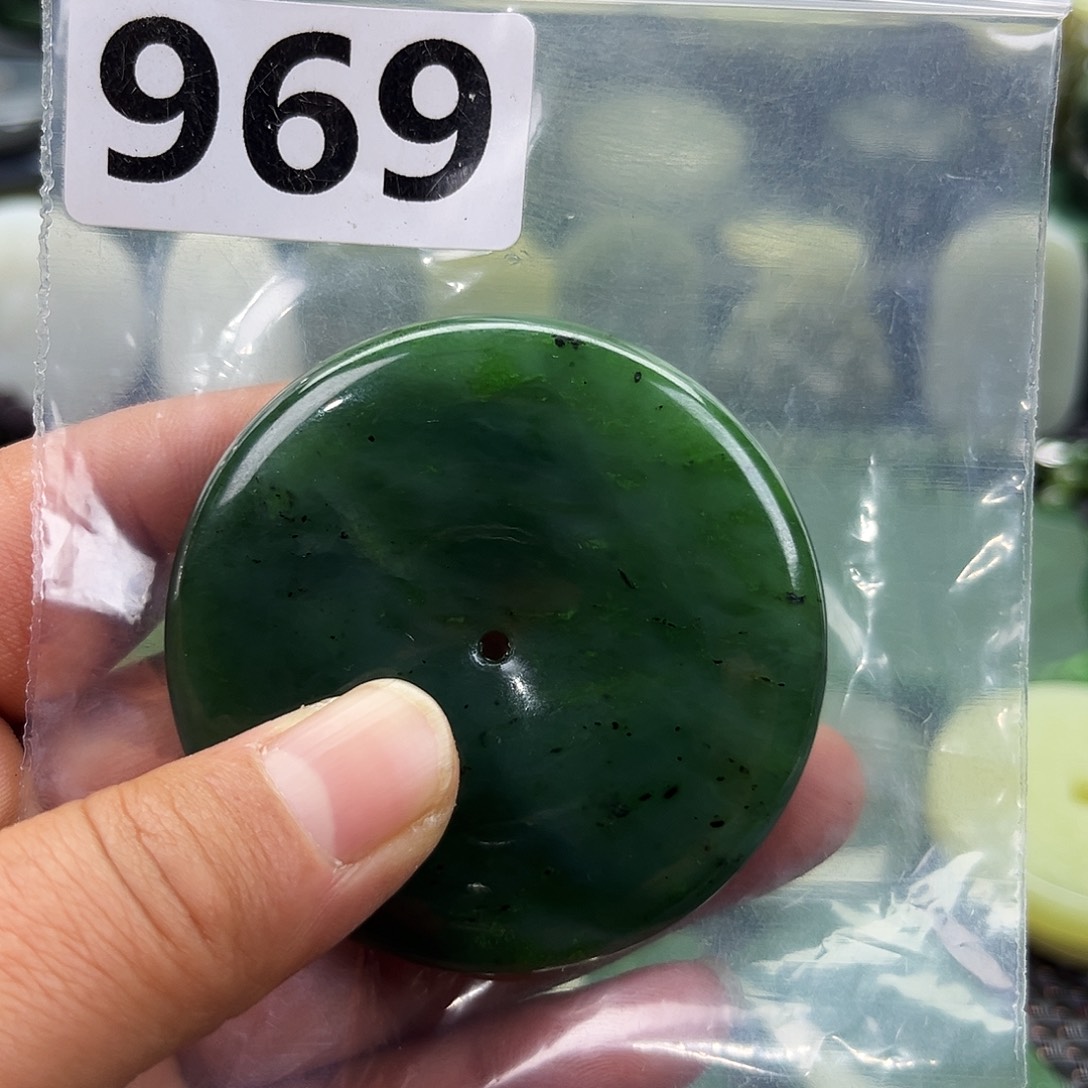 肃***界和田玉未镶嵌珠宝半成品