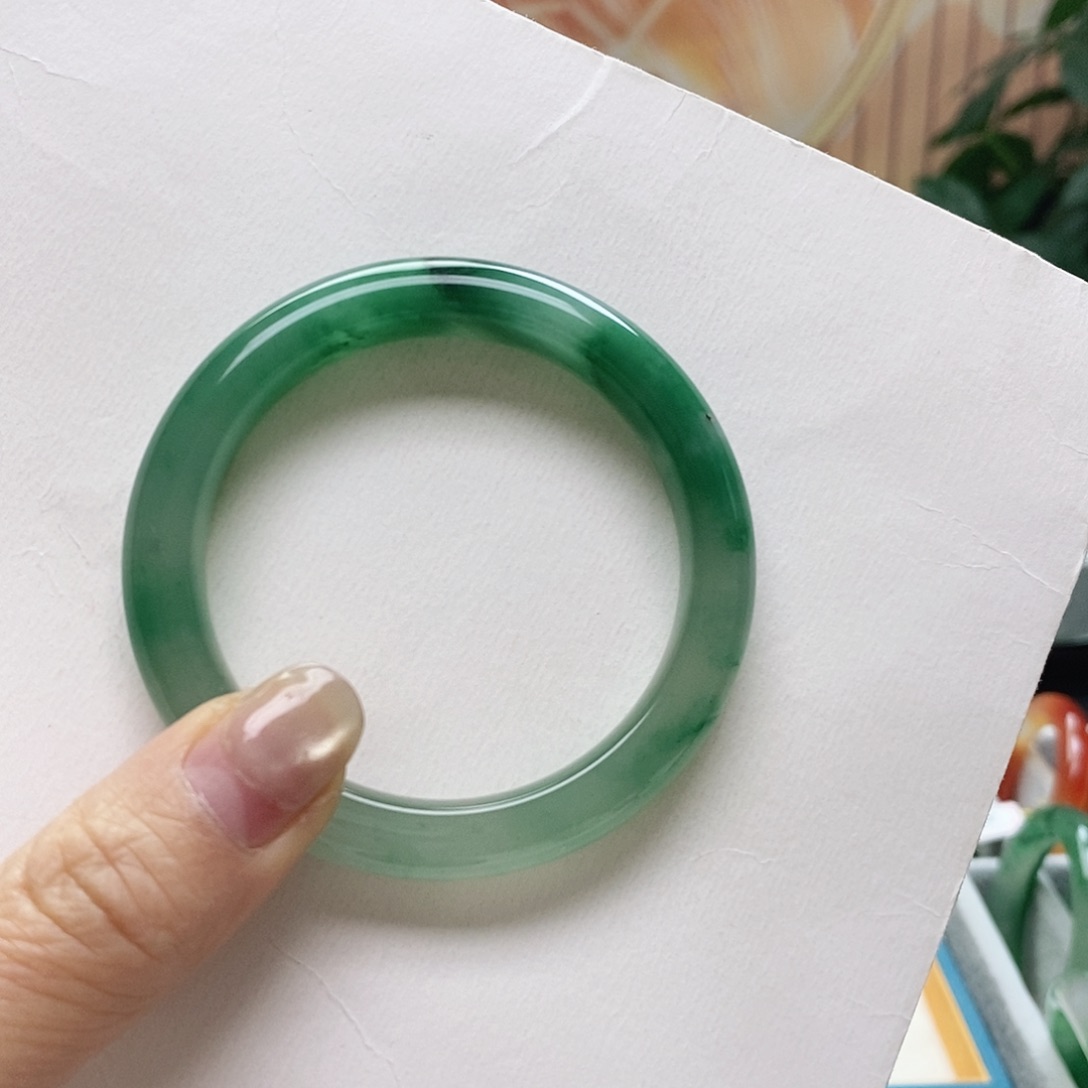 石英质玉未镶嵌手镯