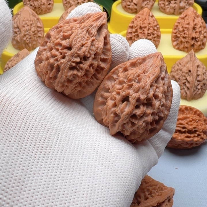 那***帅核桃福利十三陵鸡心文玩