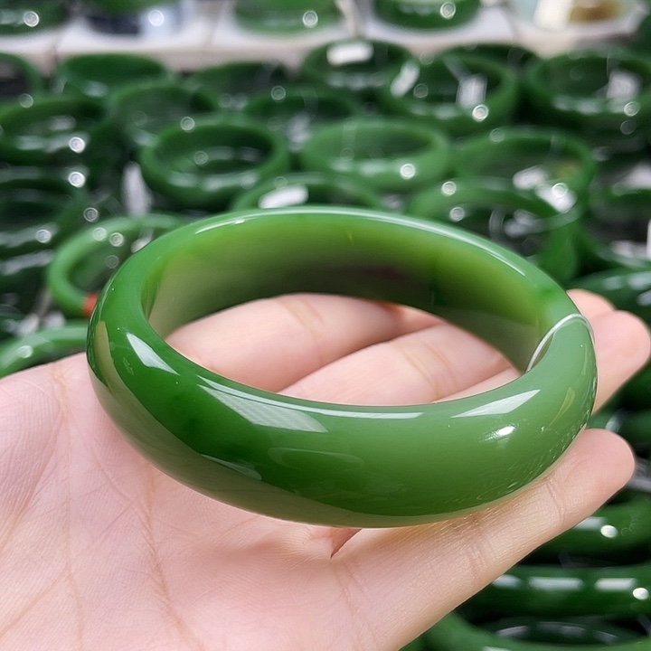 未镶嵌手镯和田玉（碧玉）