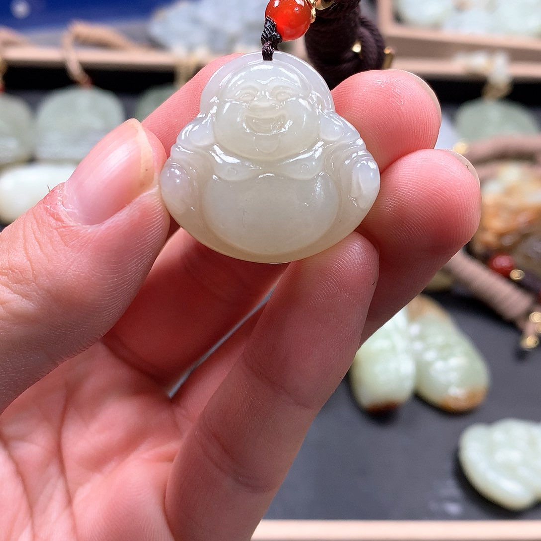 和田玉颈饰未镶嵌