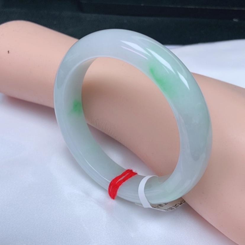 【闪购商品】翡翠手镯未镶嵌，