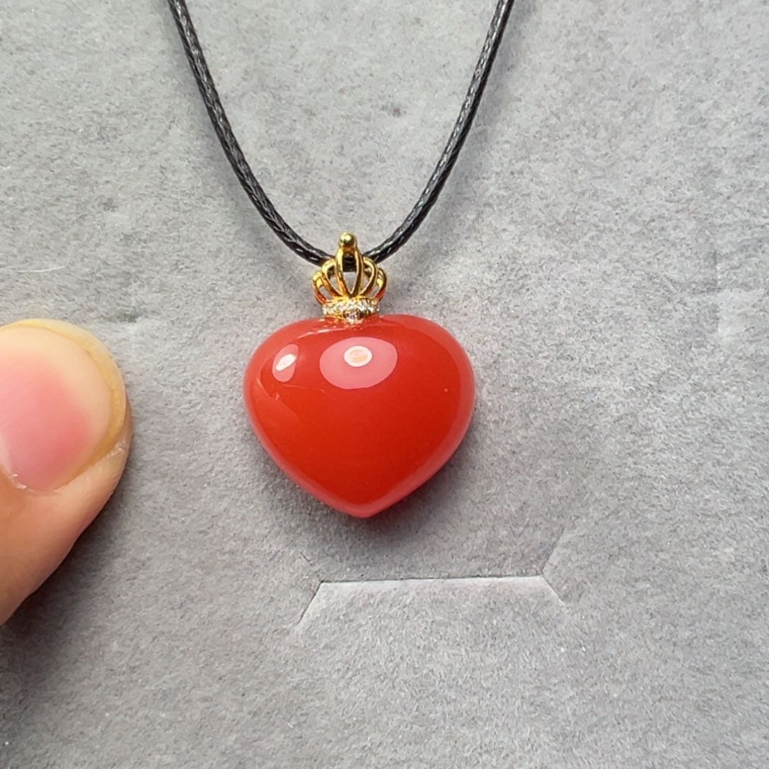 南红玛瑙吊坠18K金镶嵌