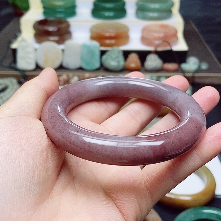 石英质玉手镯未镶嵌