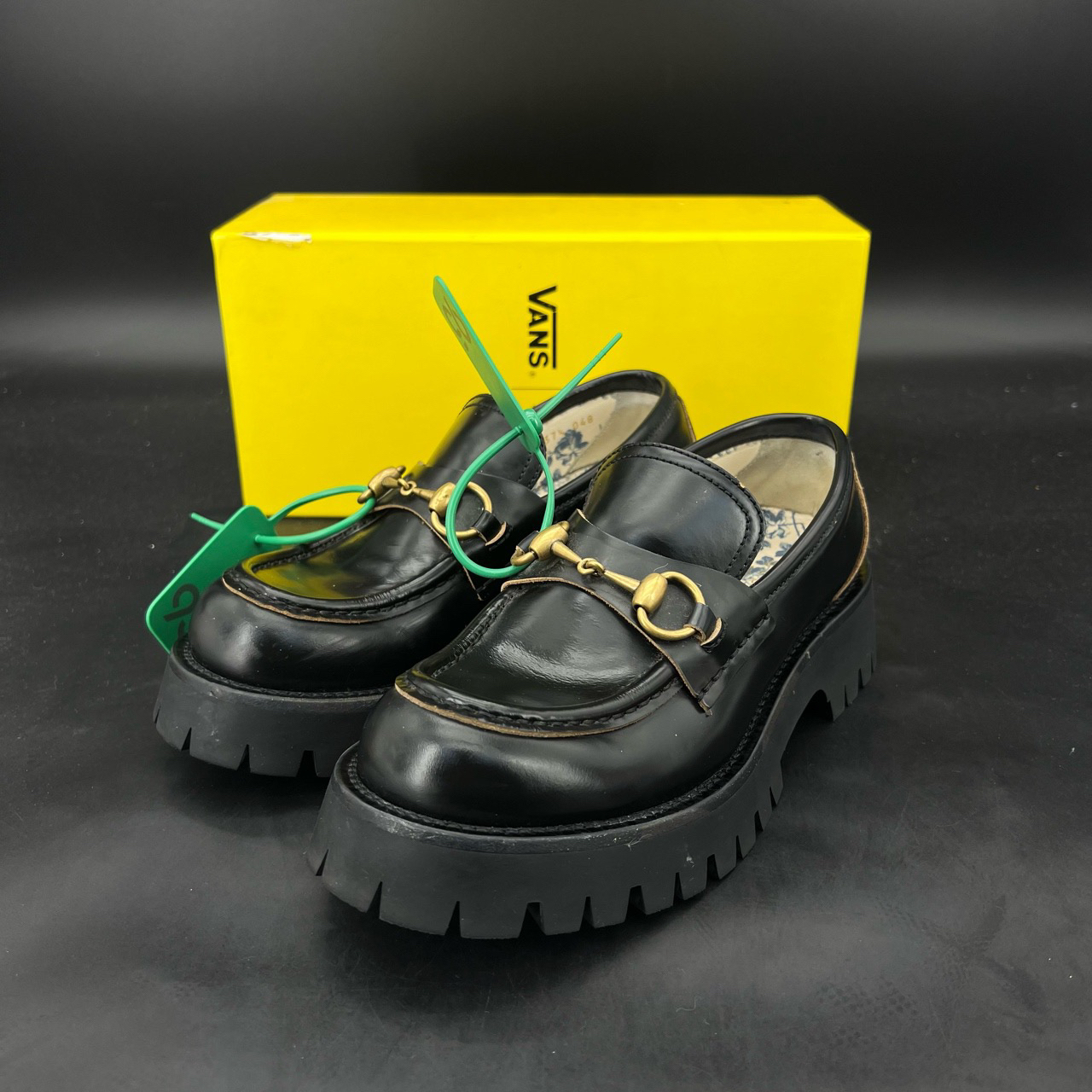 95新 GUCCI/古驰 gucci 蜜蜂刺绣 乐福鞋 码数 37.5 原盒
