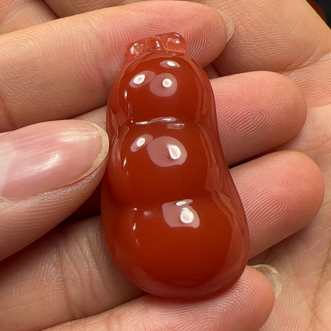 南红玛瑙吊坠未镶嵌