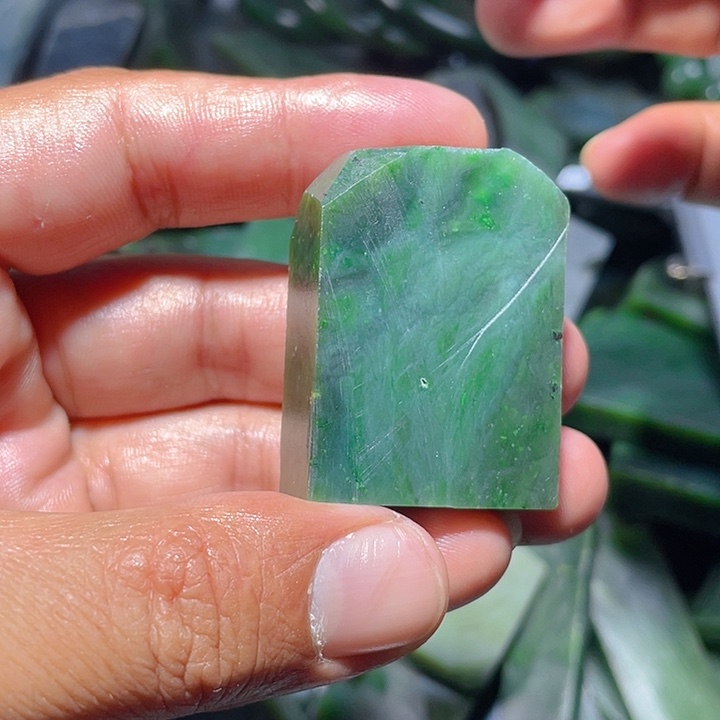 和田玉（碧玉）未镶嵌珠宝奇石