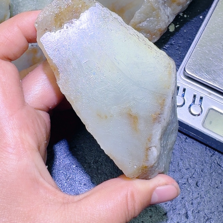 和田玉未镶嵌珠宝半成品