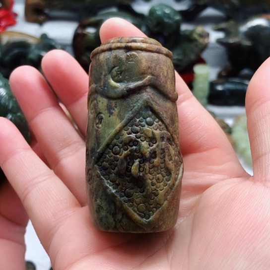 岫岩河磨玉（透闪石质玉）把件未镶嵌