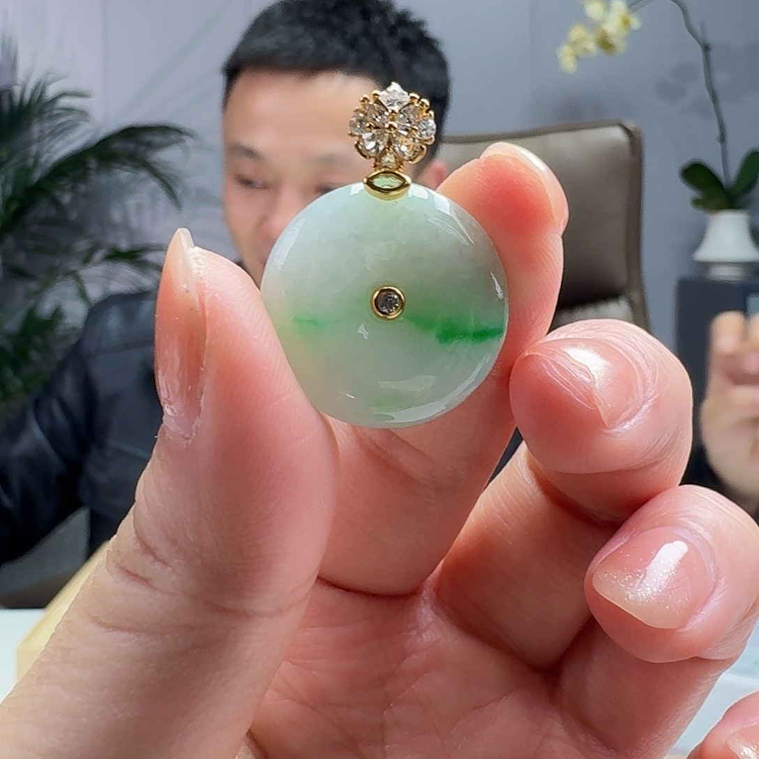 翡翠吊坠(不含链)银S925镶嵌天然