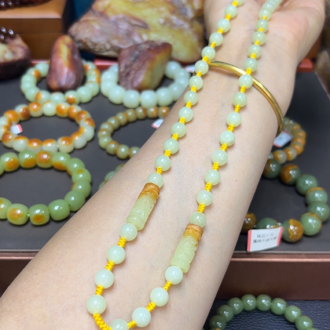 精品黄白河磨玉卡8吊坠链子