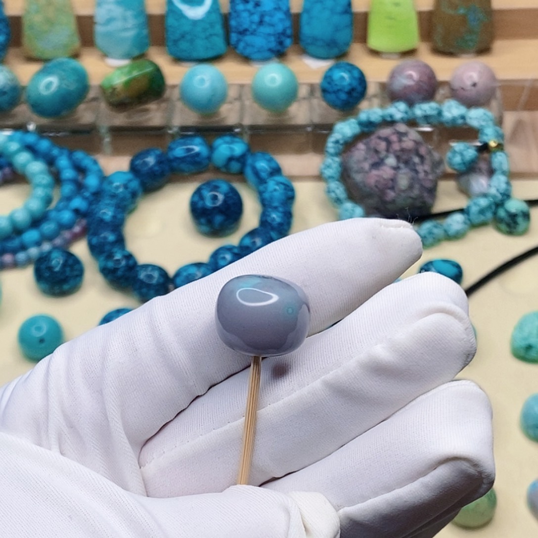 绿松石未镶嵌珠宝奇石