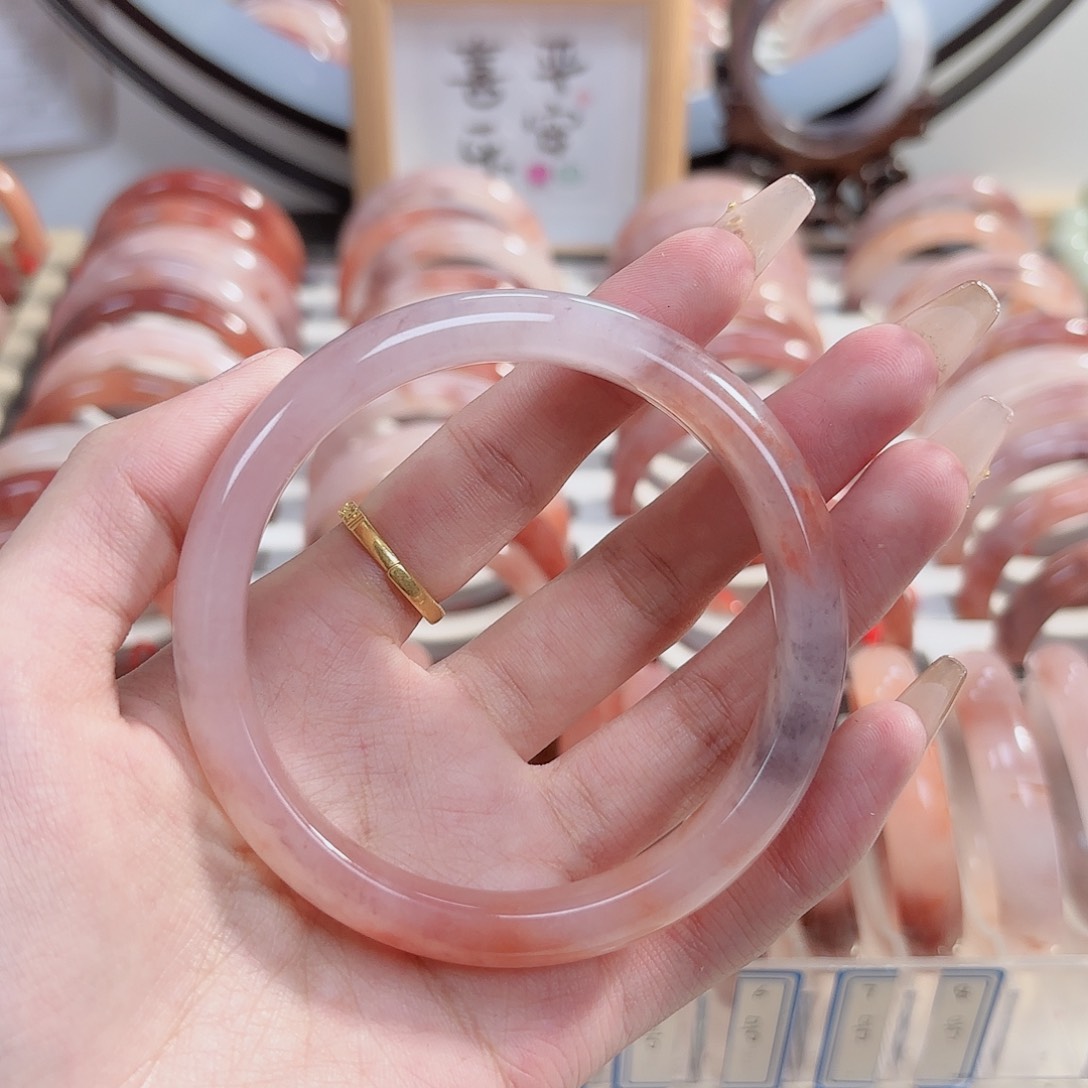 石英质玉手镯未镶嵌树**蒙