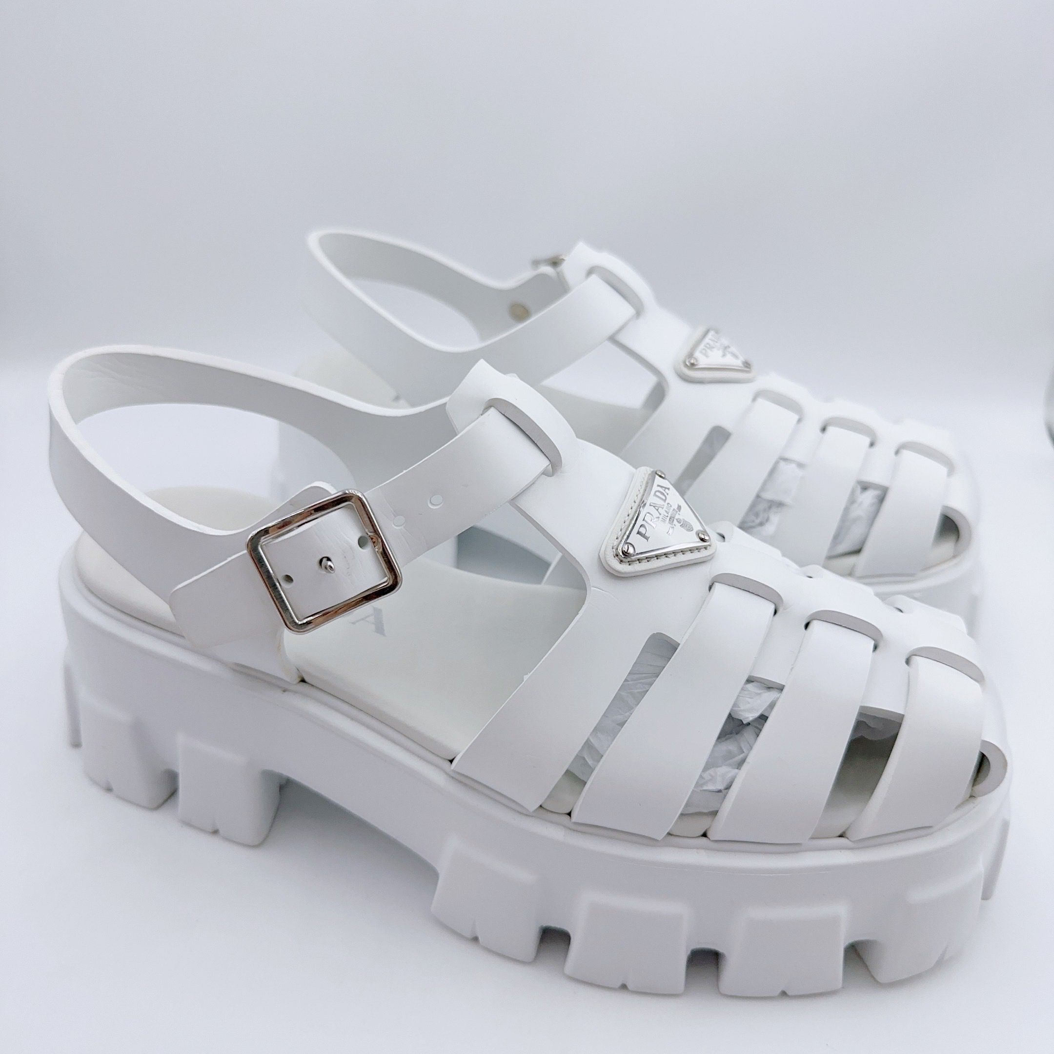 99新 Prada/普拉达 36码/白色罗马钢标凉鞋/01776