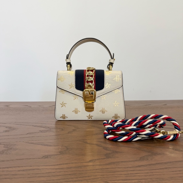 99新 GUCCI/古驰 Gucci古驰  塞尔维亚单肩包 尺寸20×14