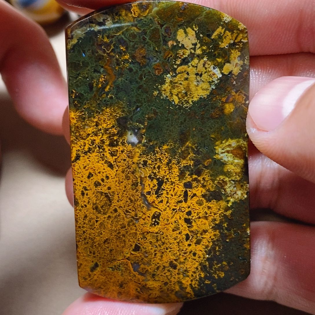 未镶嵌颈饰玛瑙/玉髓?*