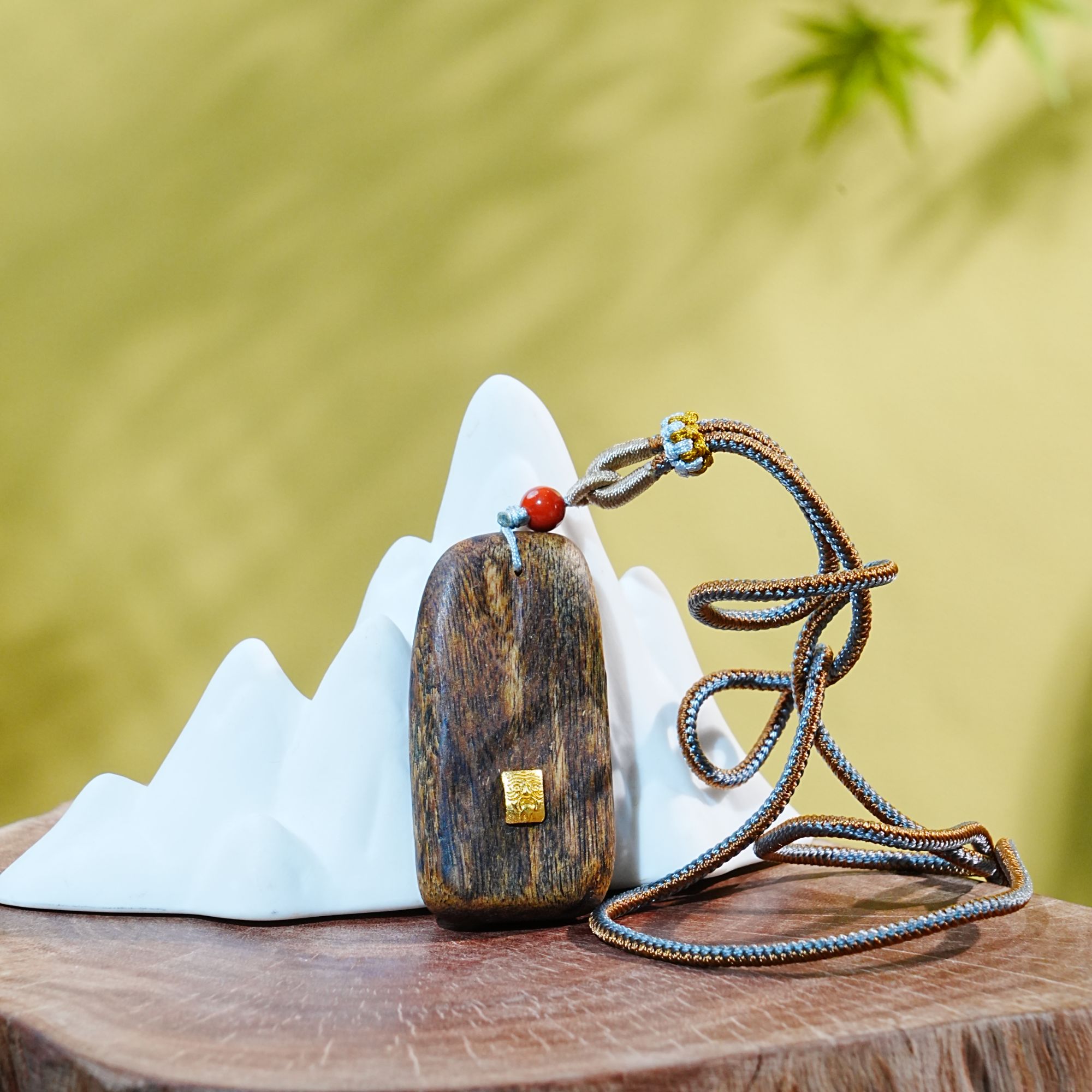 【正区】文莱软丝黑奇楠无事牌 4.9x2.6x1.1cm  12.1g 251125007  F