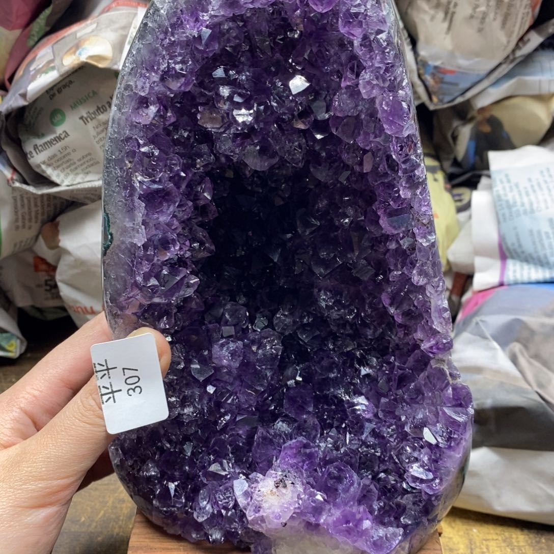 紫晶乌拉圭未镶嵌