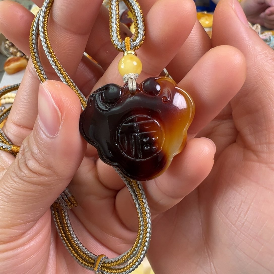 蜜蜡裸石未镶嵌蜜蜡