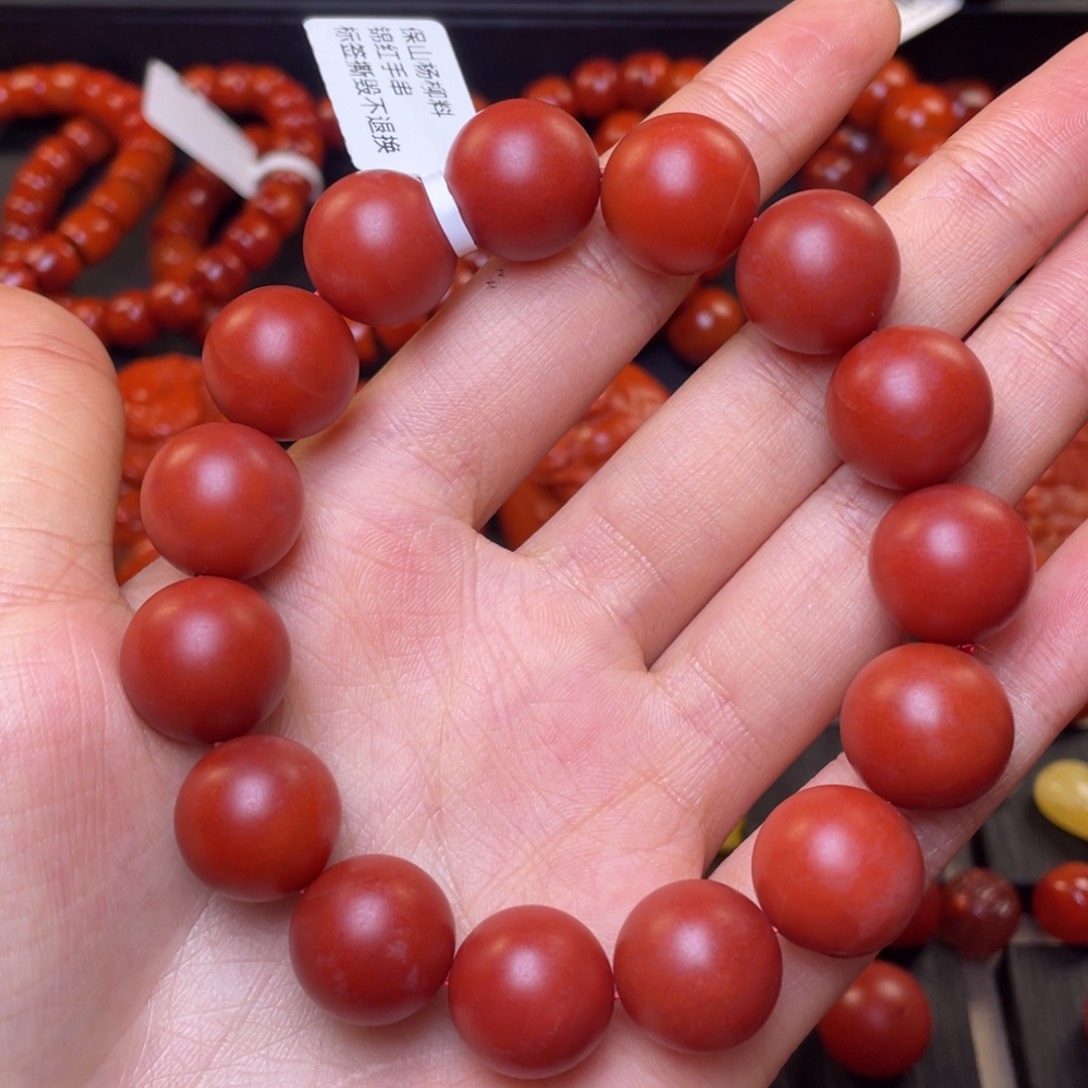 南红玛瑙其他未镶嵌14mm加高品保山锦红满肉手串