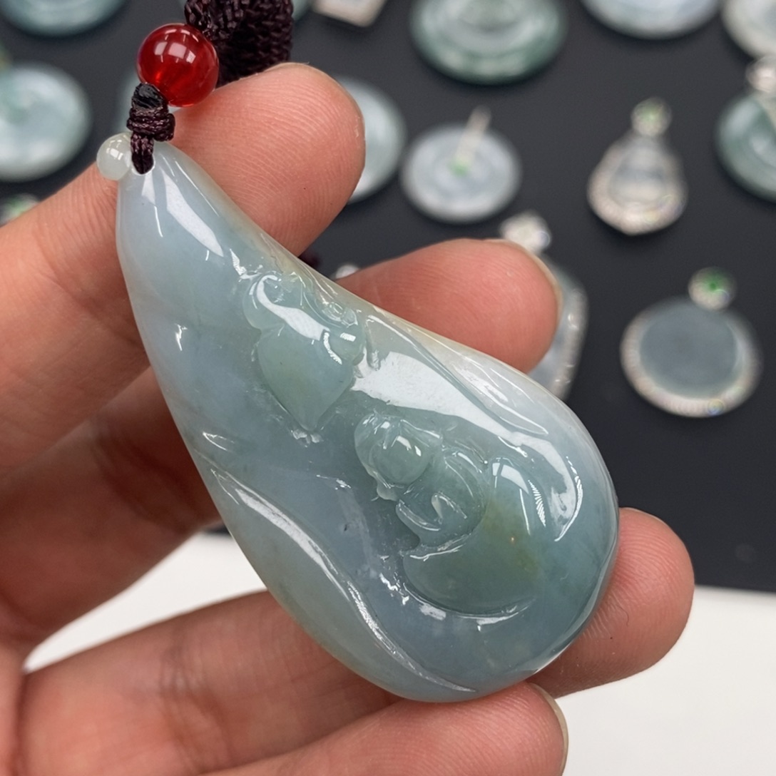 翡翠未镶嵌颈饰翡翠