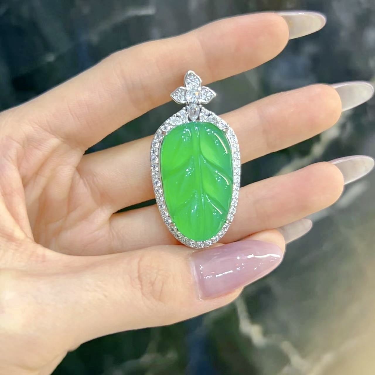 铜合金锆石吊坠 叶子吊坠