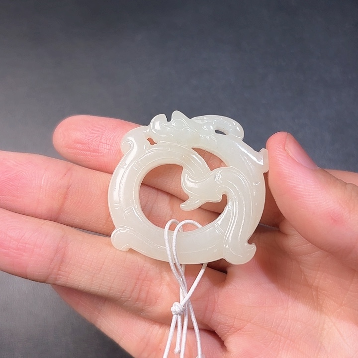 和田玉挂件未镶嵌灰*牛