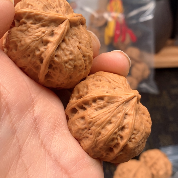 桃核把件文玩核桃三棱